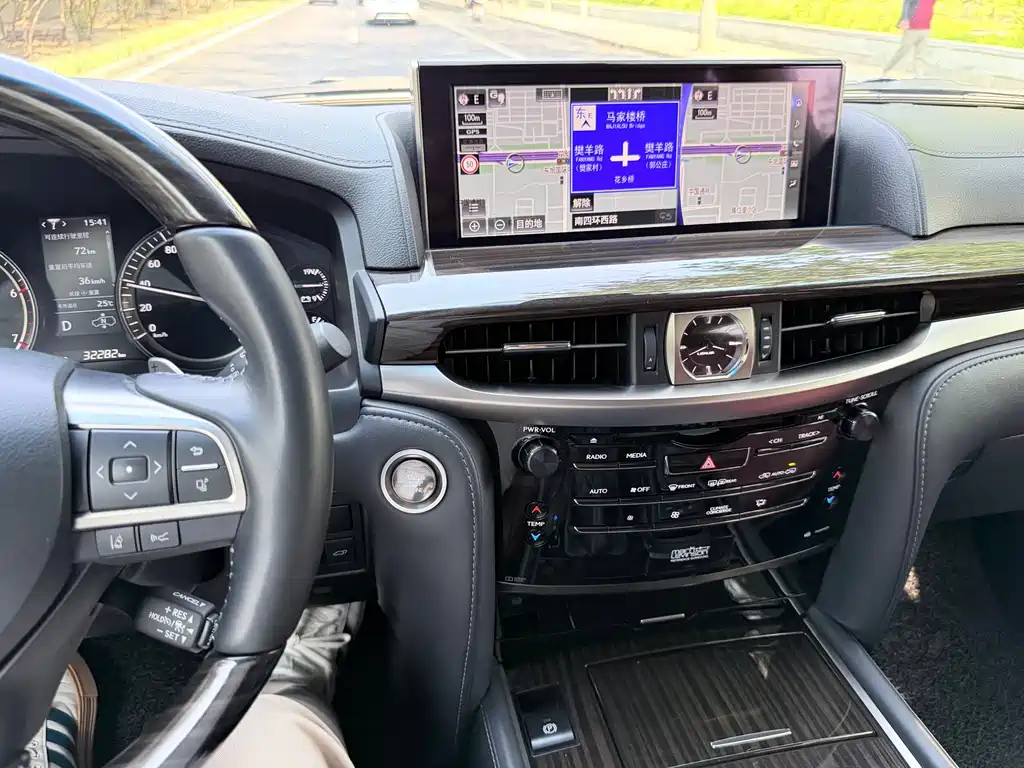 Lexus LX 2019 570 Premium Luxury Edition купить на сайте DeffCars