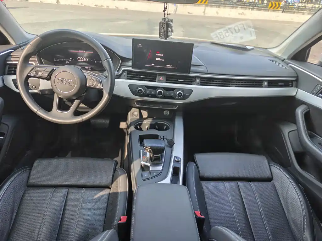 Audi A4L 2023 40 TFSI Fashionable and Dynamic купить на сайте DeffCars