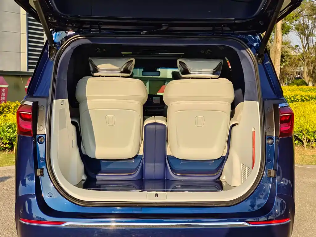 Buick GL8 2020 Avenir Four-seater Premium Edition купить на сайте DeffCars