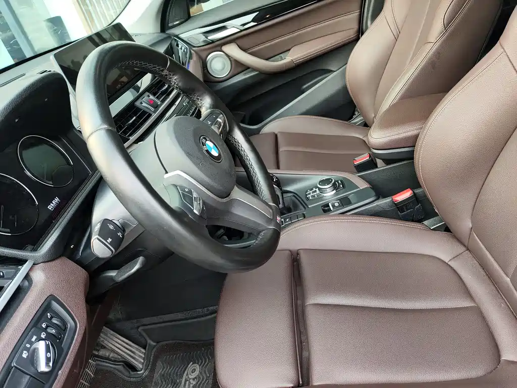 BMW X1 2022 sDrive25Li Leading Model купить на сайте DeffCars