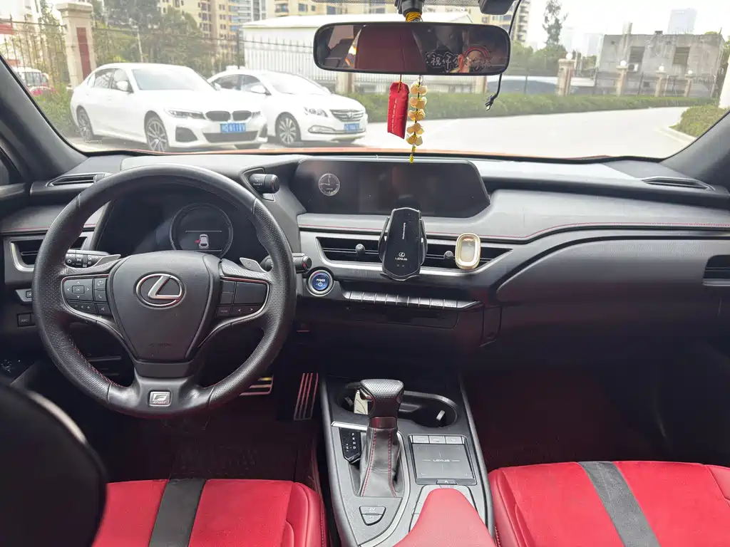 Lexus UX 2019 260h F SPORT Edition National V купить на сайте DeffCars