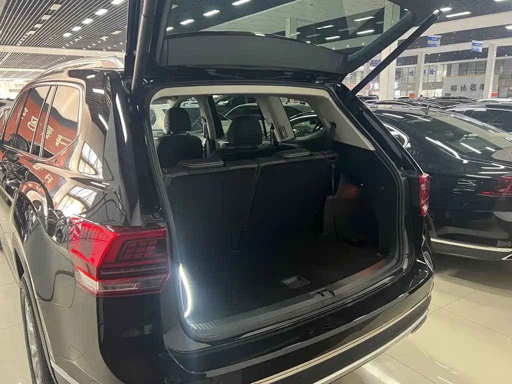 Touron 2020 facelift 530 V6 four-wheel drive luxury version купить на сайте DeffCars
