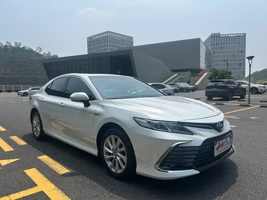 Camry 2022 2.0GVP Leading Edition купить на сайте DeffCars