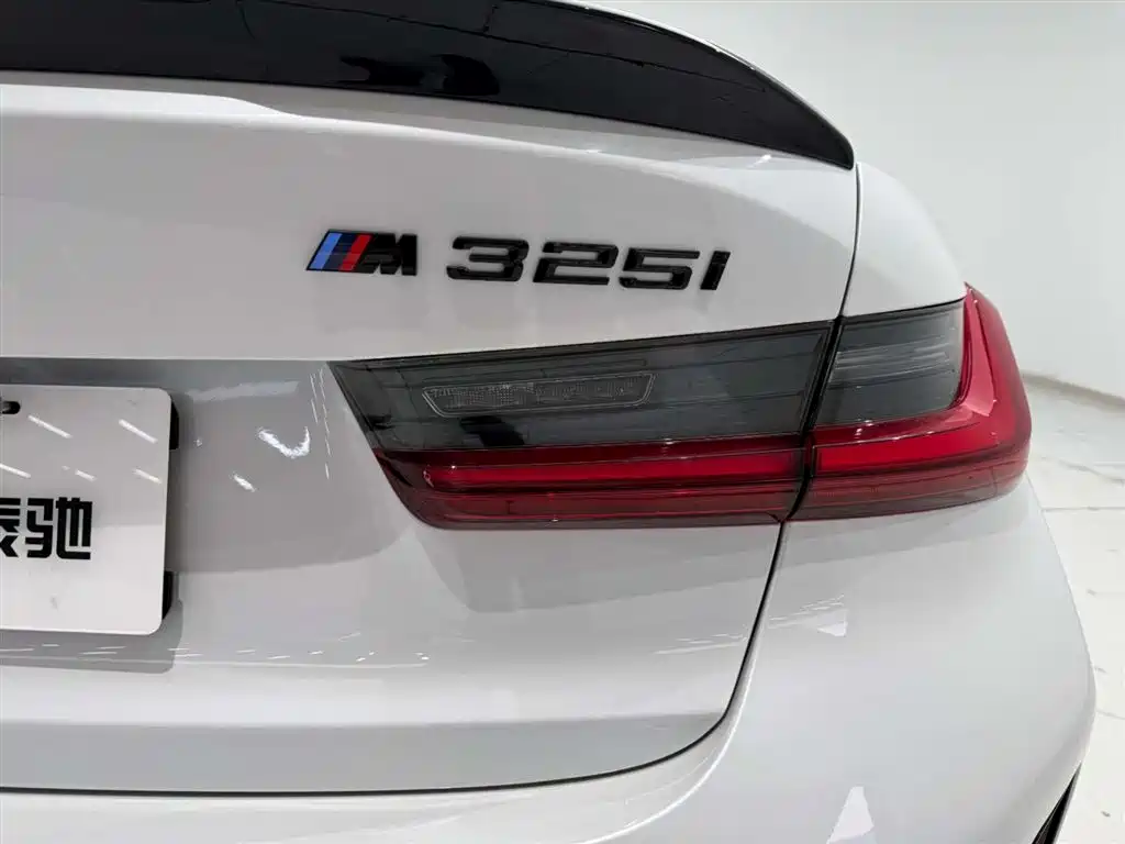 BMW 3 Series 2024 325i M Sports Package купить на сайте DeffCars