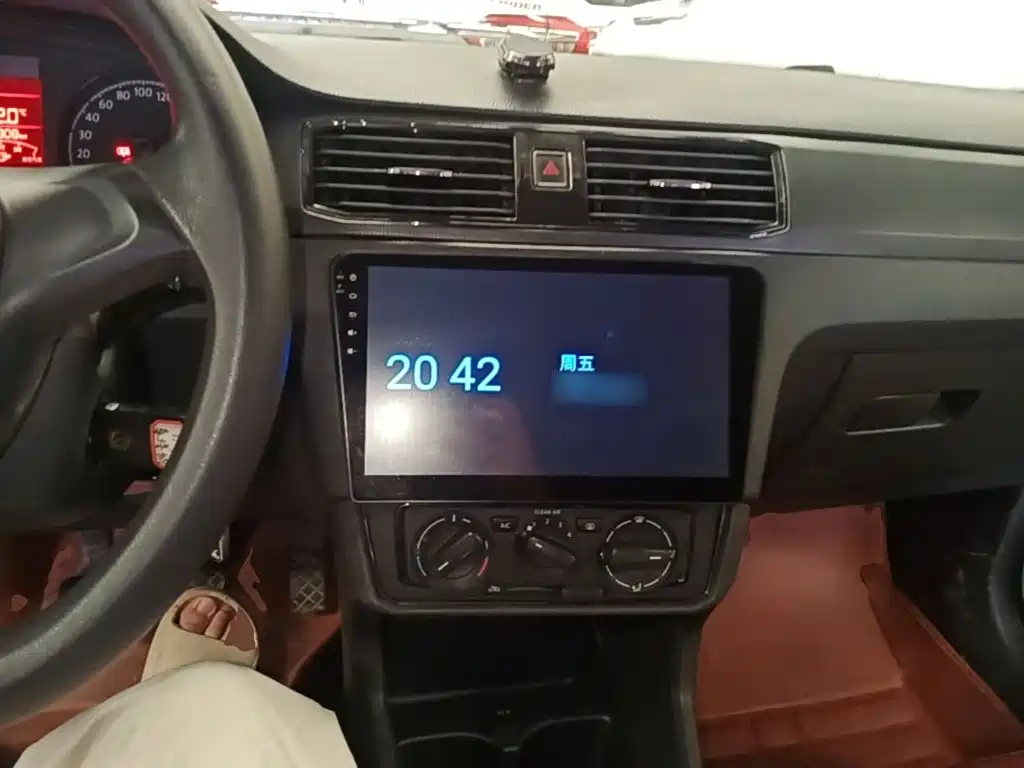 Santana 2016 1.6L Manual Fashion Edition купить на сайте DeffCars
