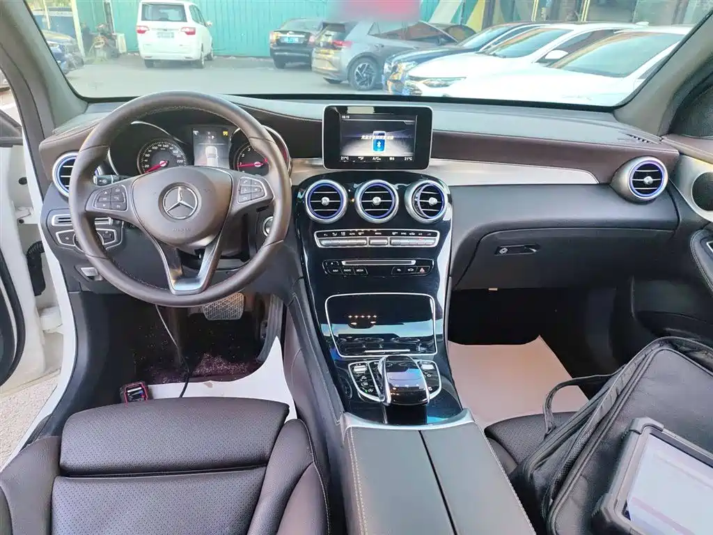 Mercedes-Benz GLC 2019 GLC 200 L 4MATIC купить на сайте DeffCars