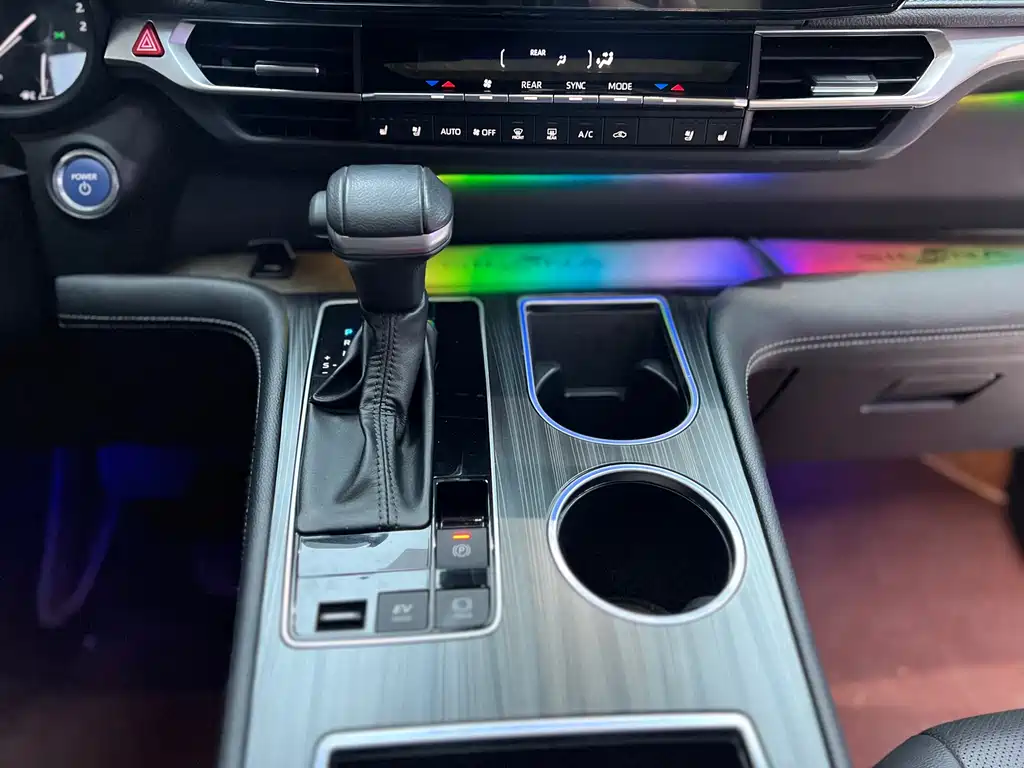 SIENNA 2023 2.5L Hybrid Premium Edition купить на сайте DeffCars