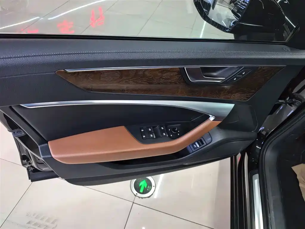 Audi A6L 2019 40 TFSI luxury and elegant model купить на сайте DeffCars
