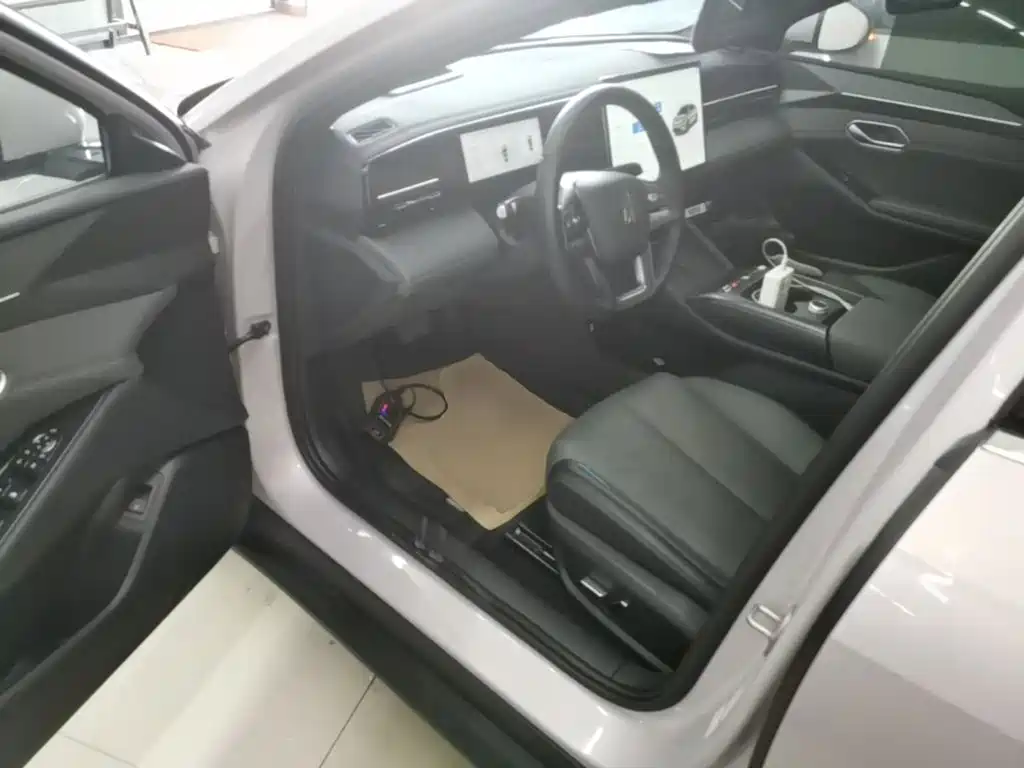 Qin L 2025 EV 545KM Cloud Model купить на сайте DeffCars