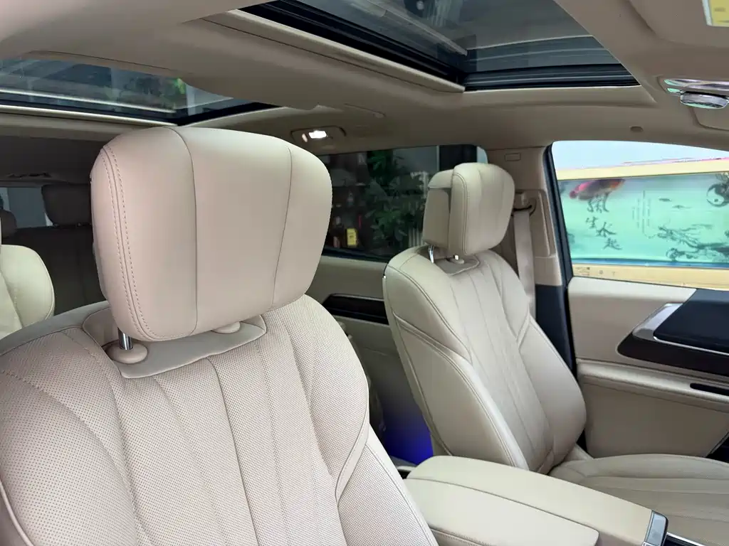 Century 2023 2.0T seven-seat premium model купить на сайте DeffCars