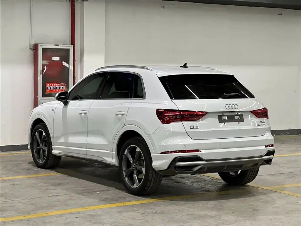 Audi Q3 2021 35 TFSI Fashionable and Dynamic купить на сайте DeffCars