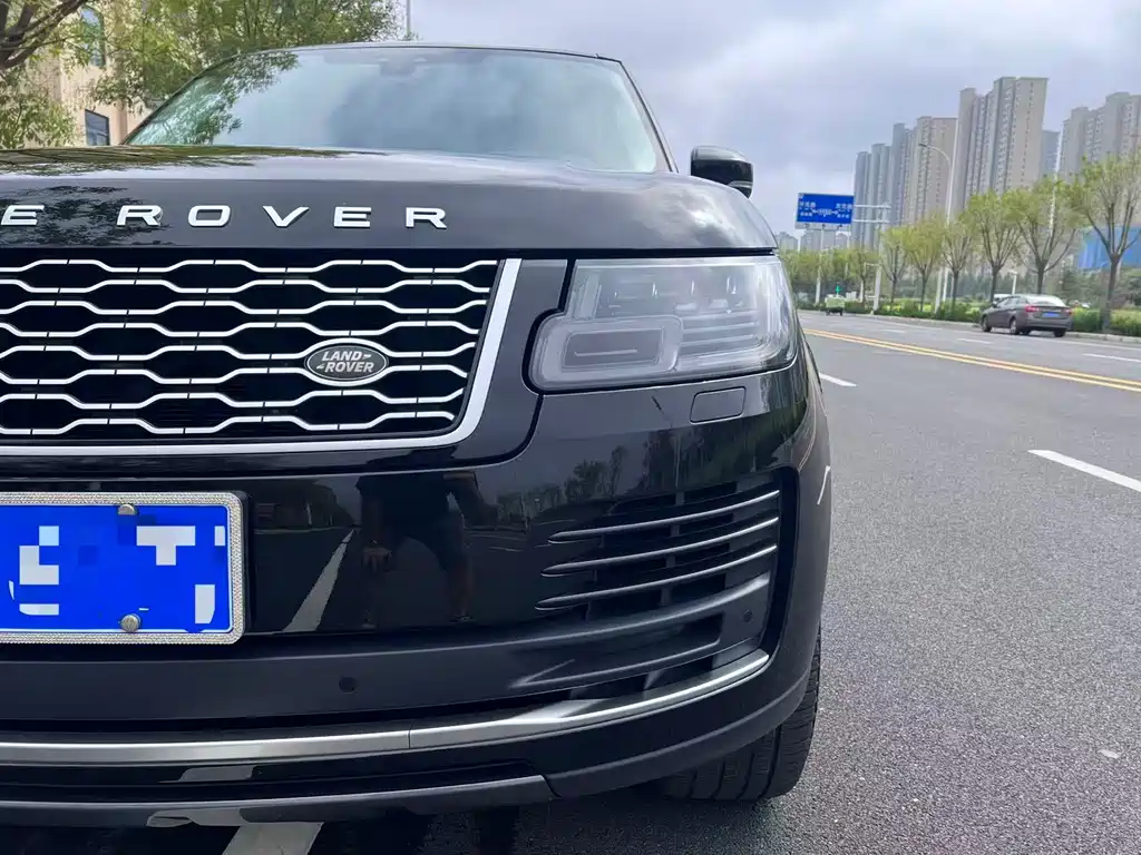Range Rover 2022 3.0 L6 400PS Legendary Extended Classic Edition купить на сайте DeffCars