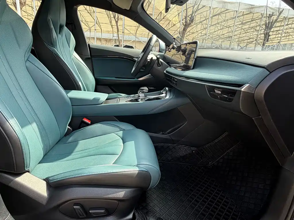 MG7 2023 2.0T Automatic Beauty Hunting Luxury Edition купить на сайте DeffCars