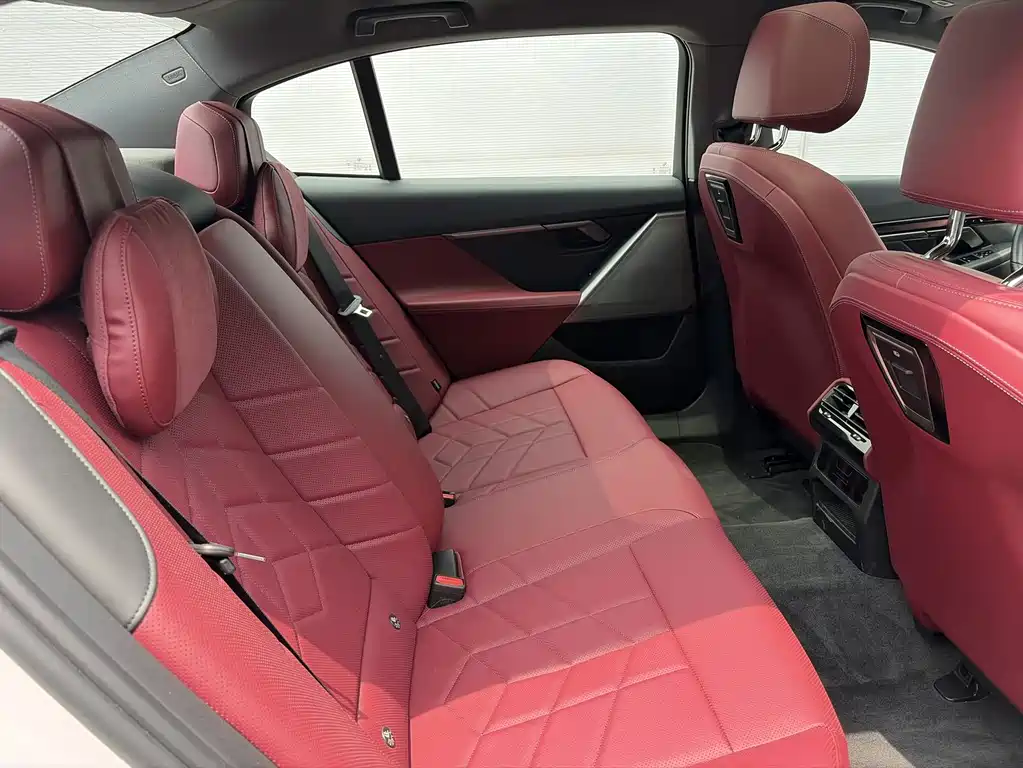BMW i5 2025 eDrive 35L M Sports Package купить на сайте DeffCars