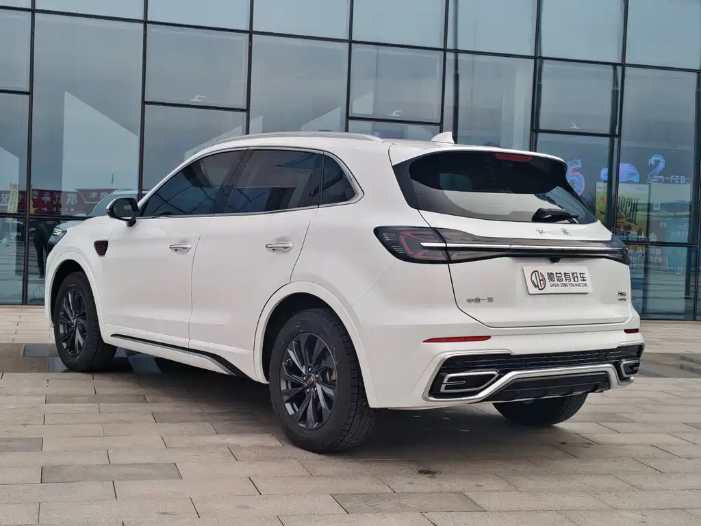 Hongqi HS5 2023 2.0T Qixiang Pro version купить на сайте DeffCars