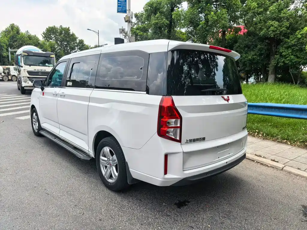 Wuling Zhengcheng 2021 1.5T manual luxury model купить на сайте DeffCars