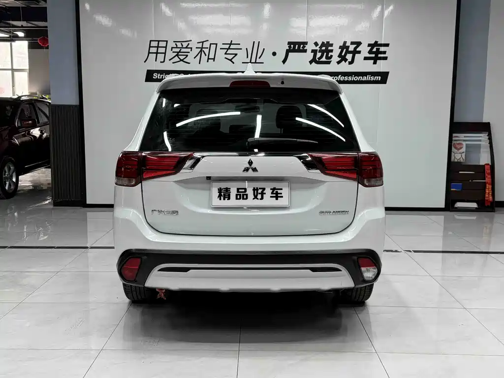 Outlander 2019 2.0L 2WD Enjoyable Edition 5 seats National V купить на сайте DeffCars