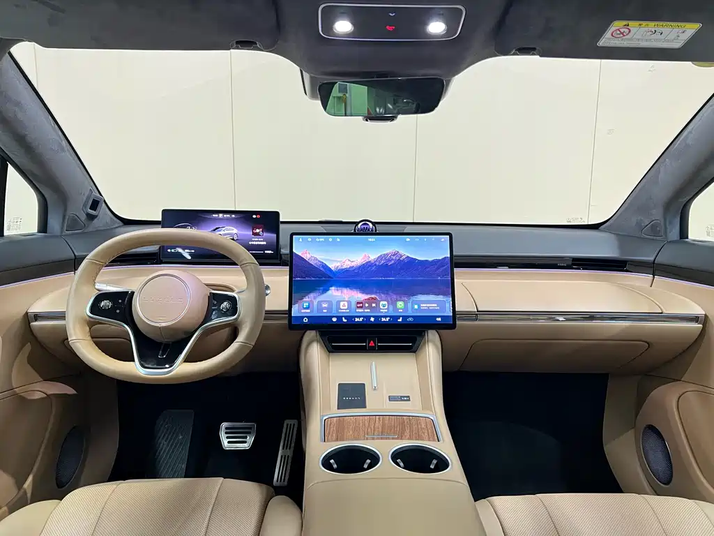 Zhijie R7 2024 pure electric 802km Max купить на сайте DeffCars