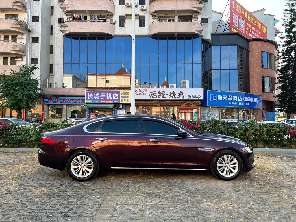 Jaguar XFL 2017 XFL 2.0T 240PS Deluxe Edition купить на сайте DeffCars