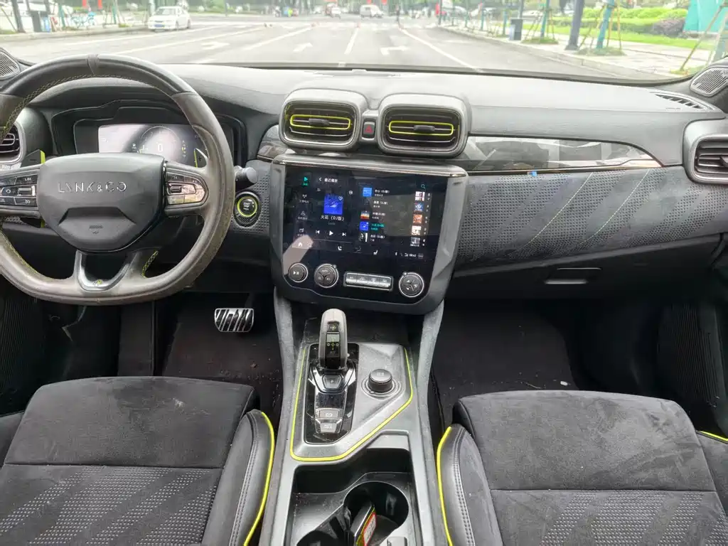 Lynk & Co 03 2019 03+ 2.0TD Automatic Wind Control Edition купить на сайте DeffCars
