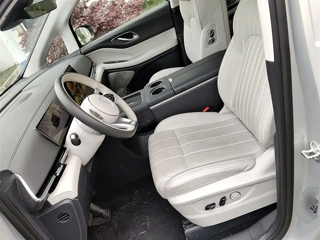 Lantu Dreamer 2025 PHEV four-wheel drive flagship Qiankun version купить на сайте DeffCars
