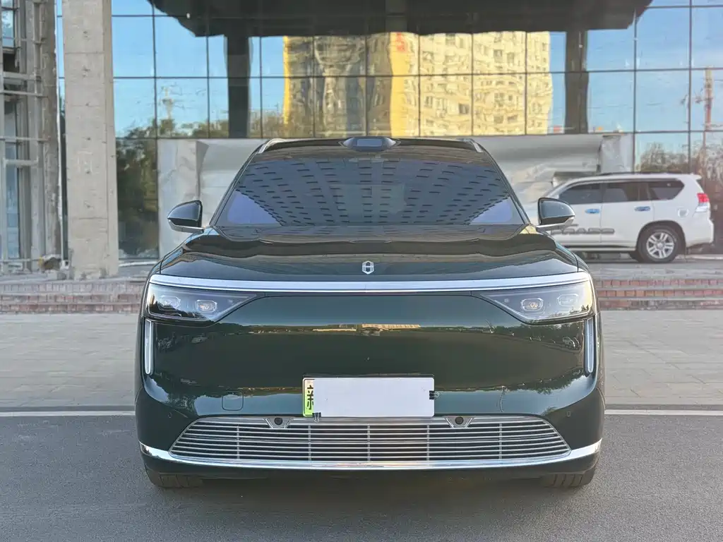 Wenjie M8 2025 extended range Max version 37kWh 6-seat version 192-line lidar) купить на сайте DeffCars