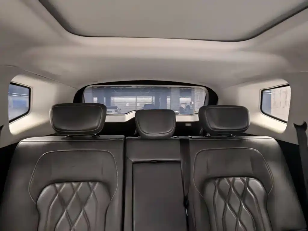 Jietu X90 PRO 2024 2.0T DCT Premium Edition 5 seats купить на сайте DeffCars