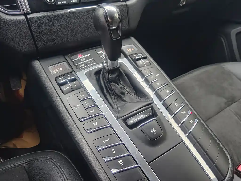 Macan 2017 Macan 2.0T купить на сайте DeffCars