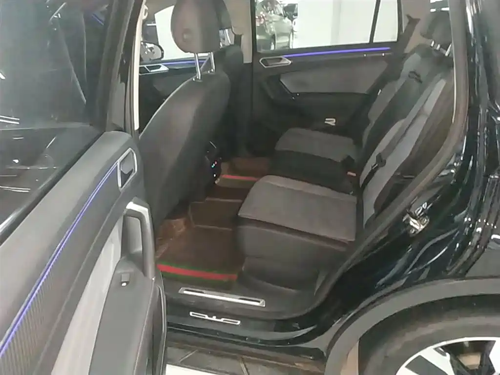 Tiguan L 2023 330TSI automatic two-wheel drive R-Line flagship version купить на сайте DeffCars