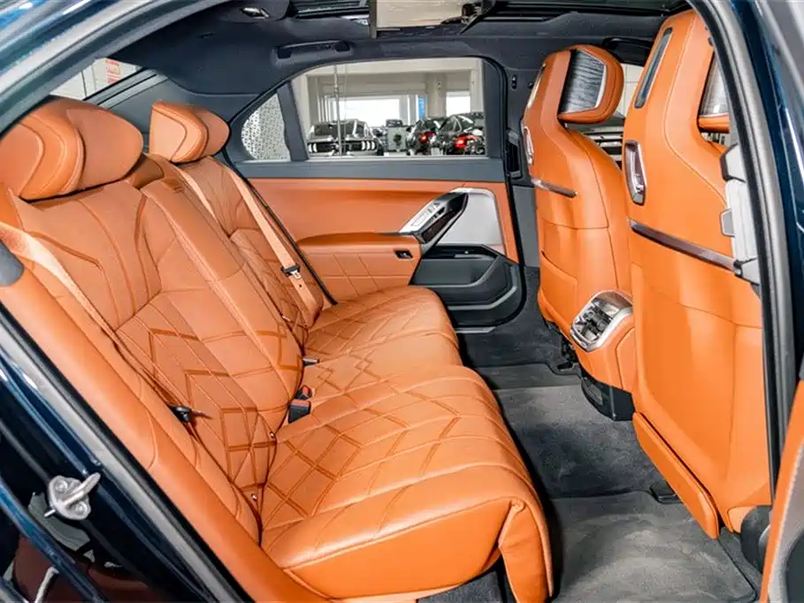 BMW 7 Series 2023 740Li Exclusive M Sports Package купить на сайте DeffCars