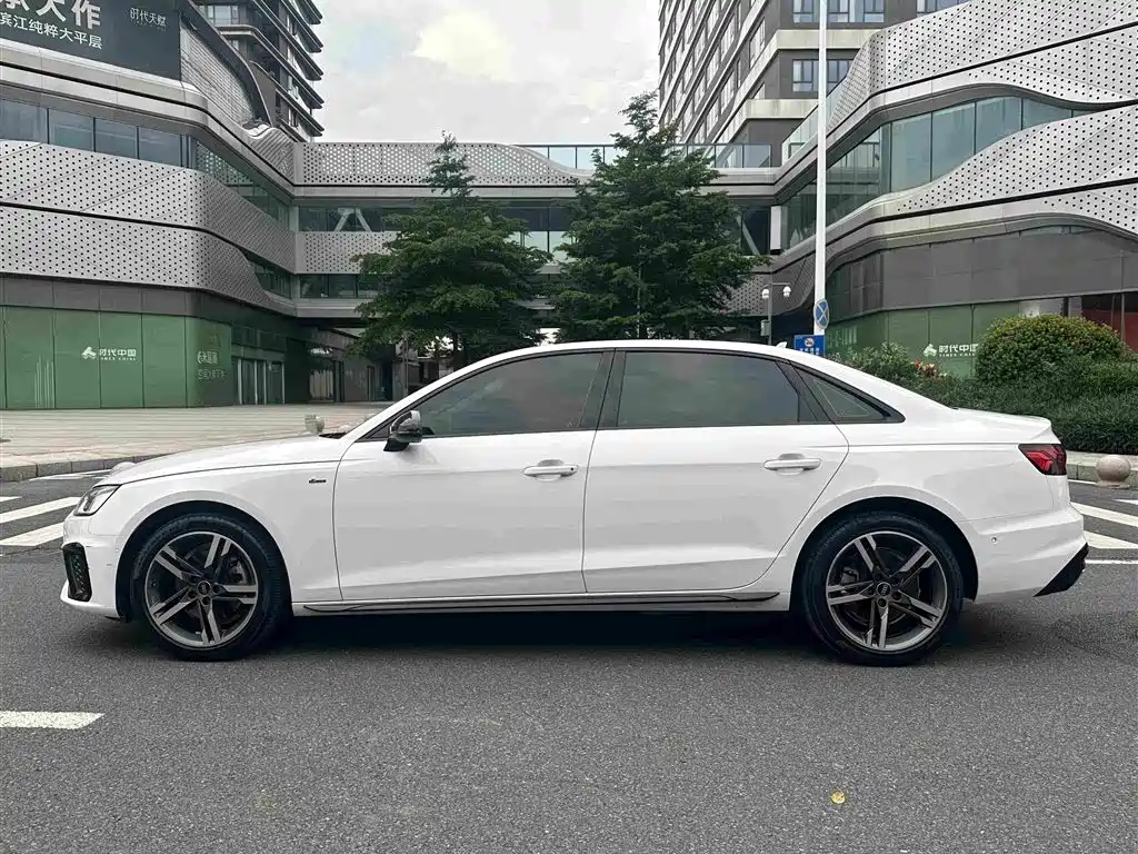 Audi A4L 2022 40 TFSI luxury and dynamic model купить на сайте DeffCars