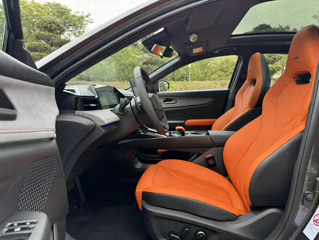 Changan UNI-V 2025 third generation 2.0T powerful model купить на сайте DeffCars