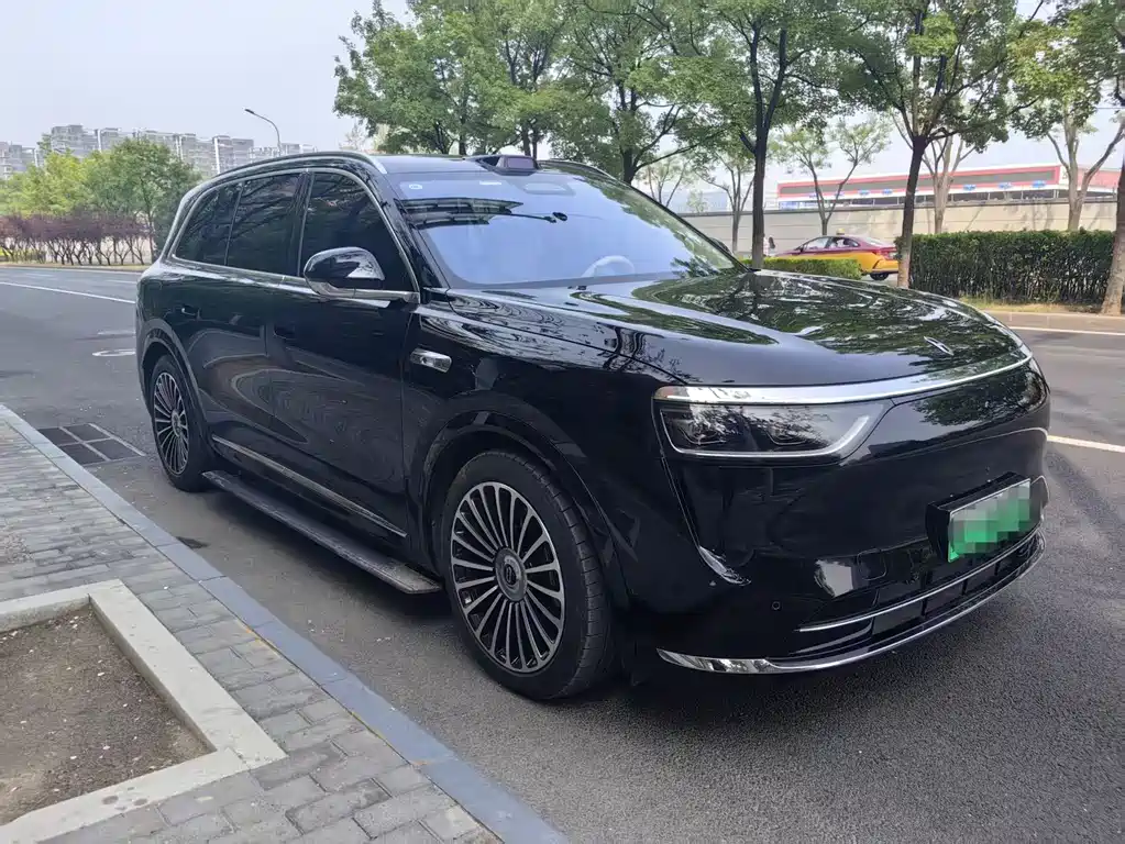 Wenjie M8 2025 extended range Ultra version 53.4kWh 6-seat version 192-line lidar) купить на сайте DeffCars
