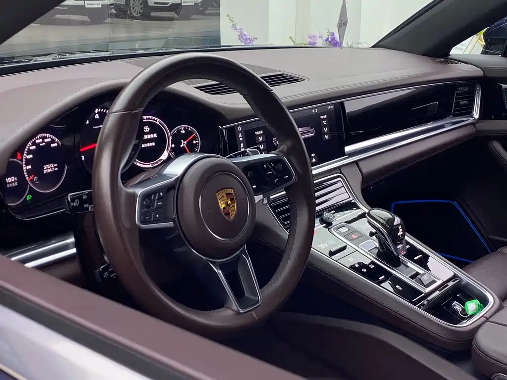 Panamera 2017 Panamera 4 Executive Extended Edition 3.0T купить на сайте DeffCars