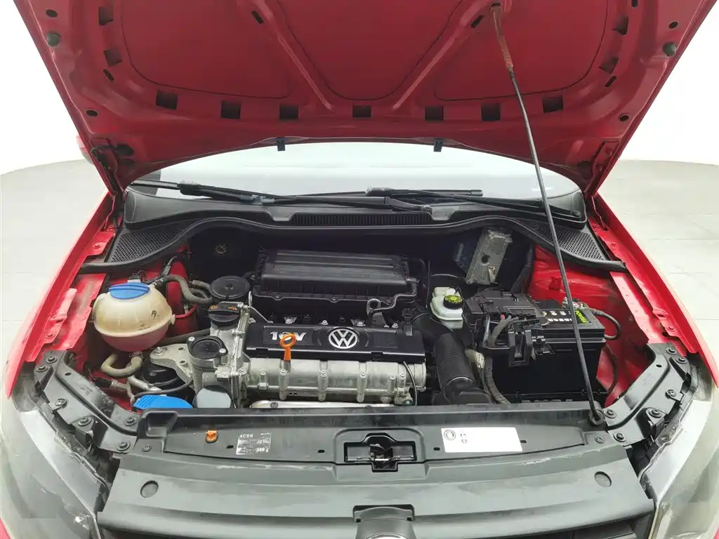 Polo 2013 1.4L manual fashion version купить на сайте DeffCars