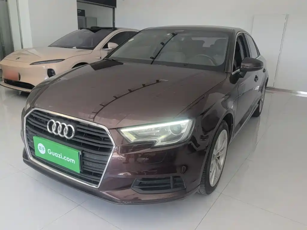 Audi A3 2018 30th Anniversary Limousine 35 TFSI Enterprising купить на сайте DeffCars