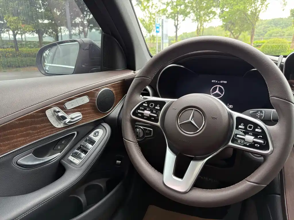 Mercedes-Benz GLC 2020 facelift GLC 300 L 4MATIC dynamic купить на сайте DeffCars