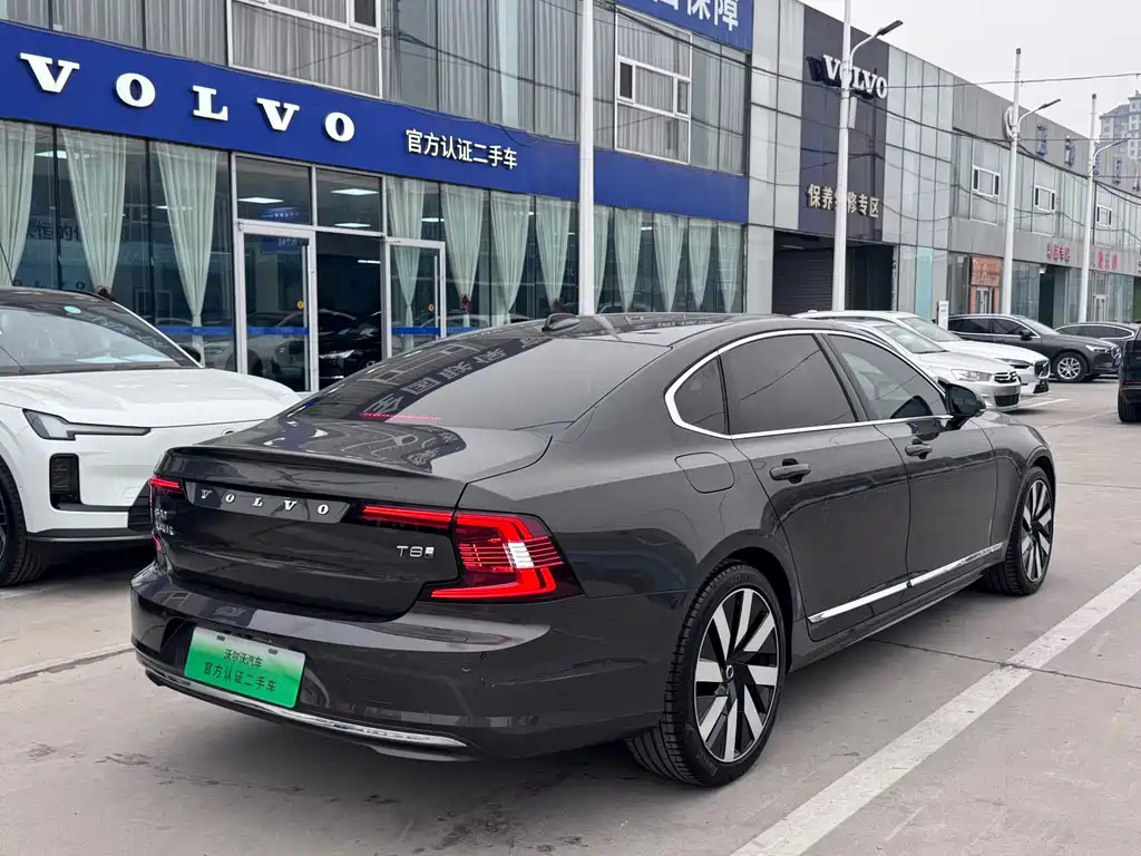 Volvo S90 plug-in hybrid 2025 plug-in hybrid four-wheel drive long range Zhiya luxury version купить на сайте DeffCars