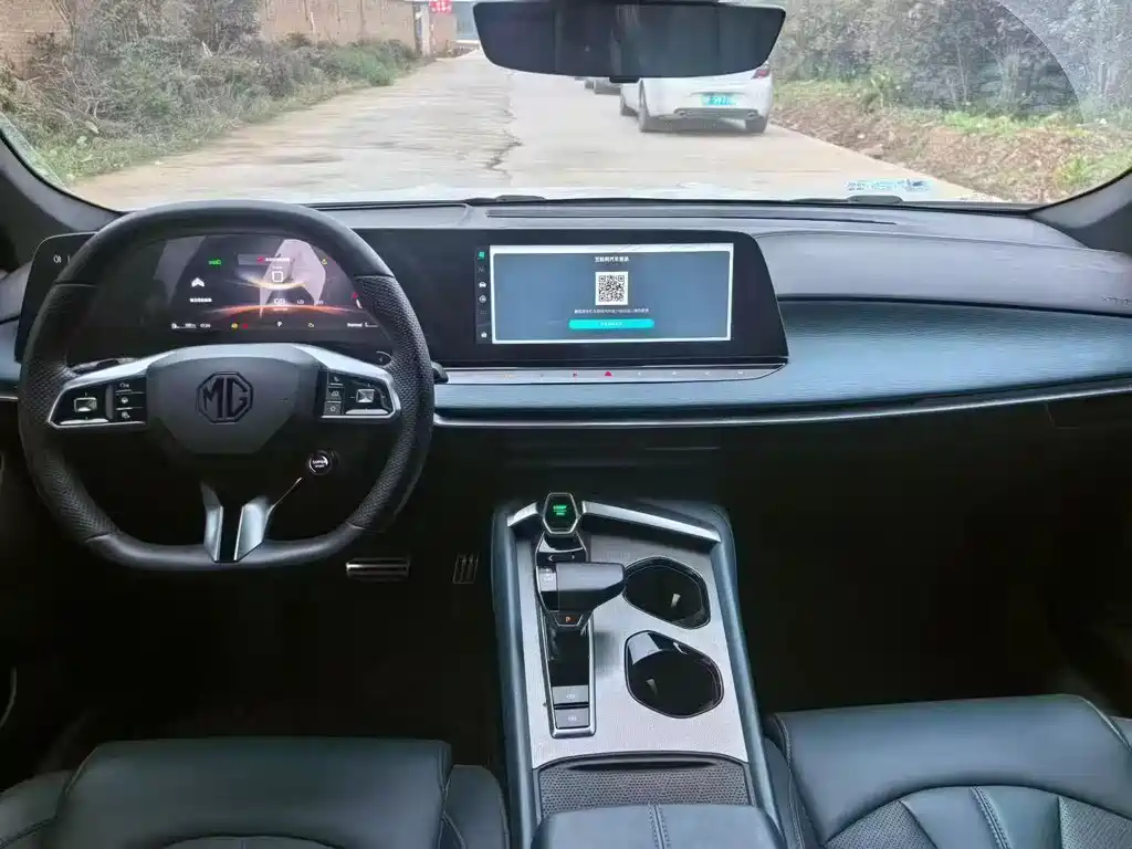 MG7 2023 2.0T Automatic Beauty Hunting Luxury Edition купить на сайте DeffCars