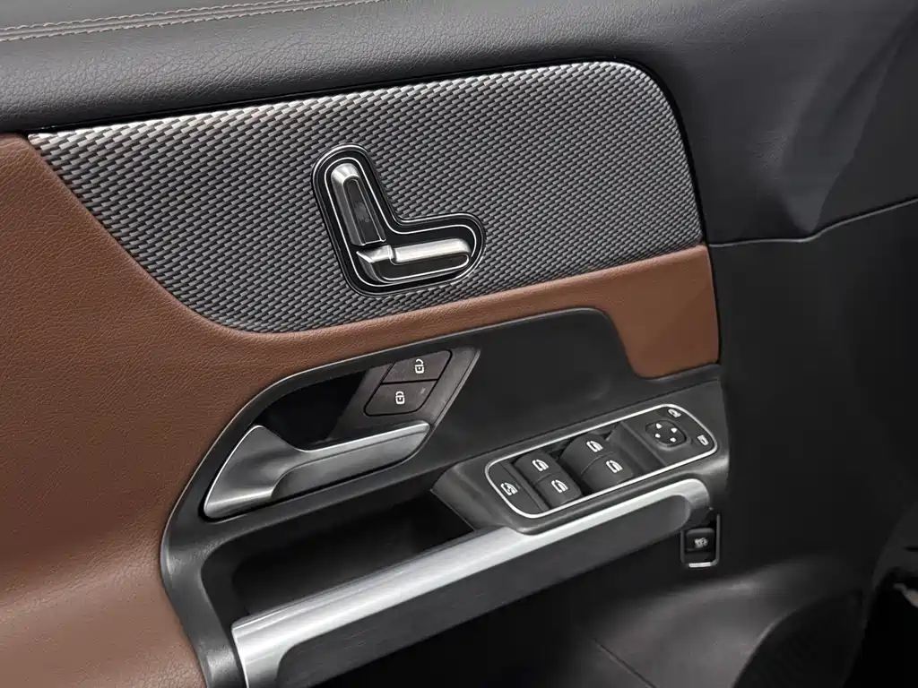 Mercedes-Benz GLB 2024 GLB 200 Dynamic купить на сайте DeffCars