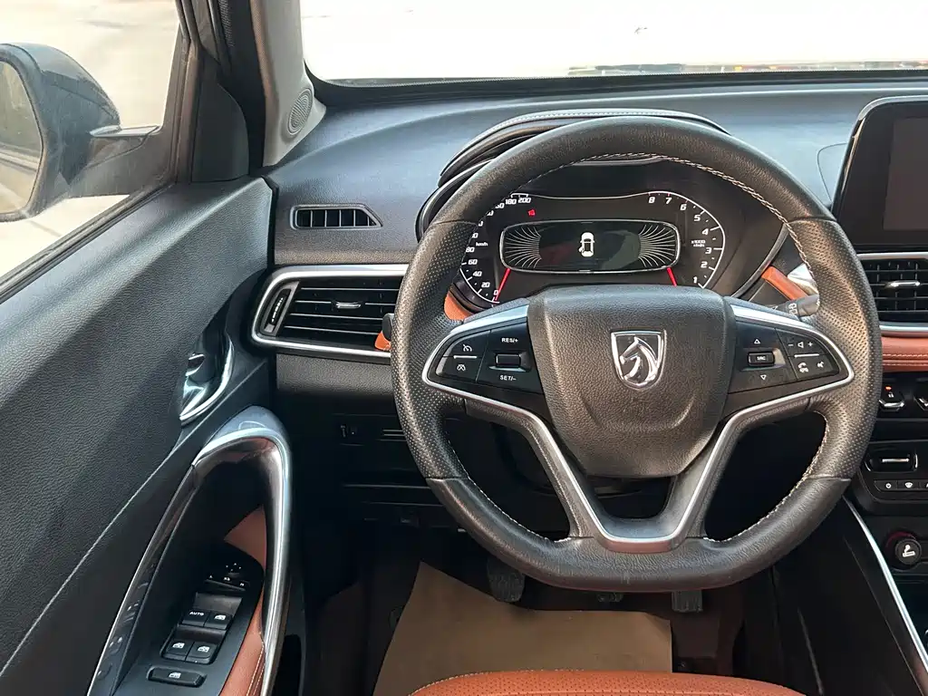 Baojun 510 2017 1.5L manual luxury model купить на сайте DeffCars