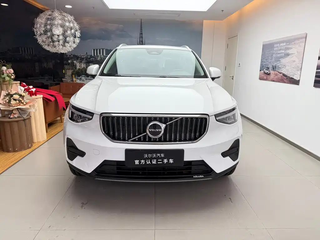 Volvo XC40 2025 B4 four-wheel drive Zhiyuan luxury version купить на сайте DeffCars