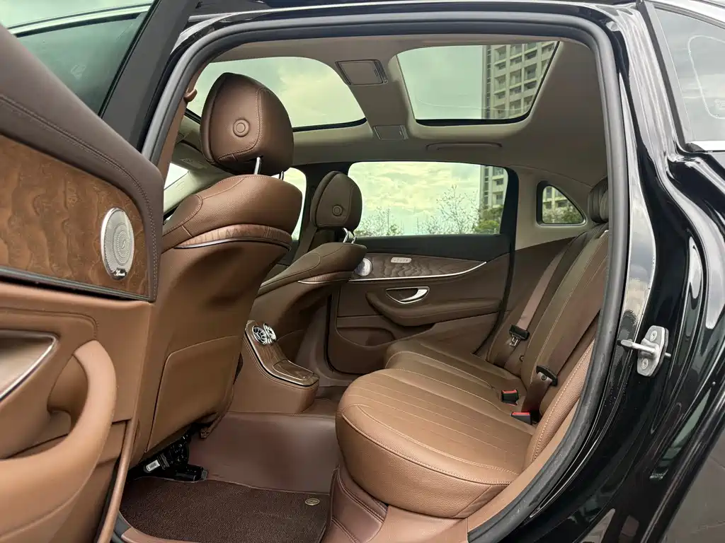 Mercedes-Benz E-Class 2023 E 300 L Fashion купить на сайте DeffCars