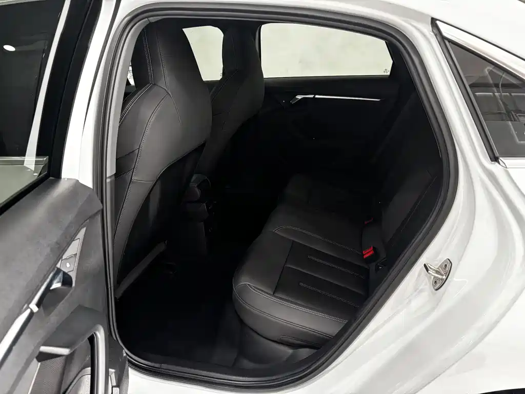 Audi A3 2021 A3L Limousine 35 TFSI Fashionable and Sporty купить на сайте DeffCars