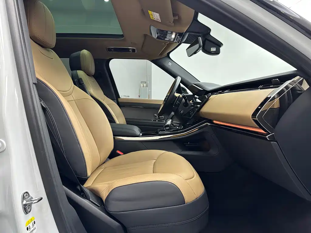 Range Rover Sport 2024 400PS Dynamic SE купить на сайте DeffCars