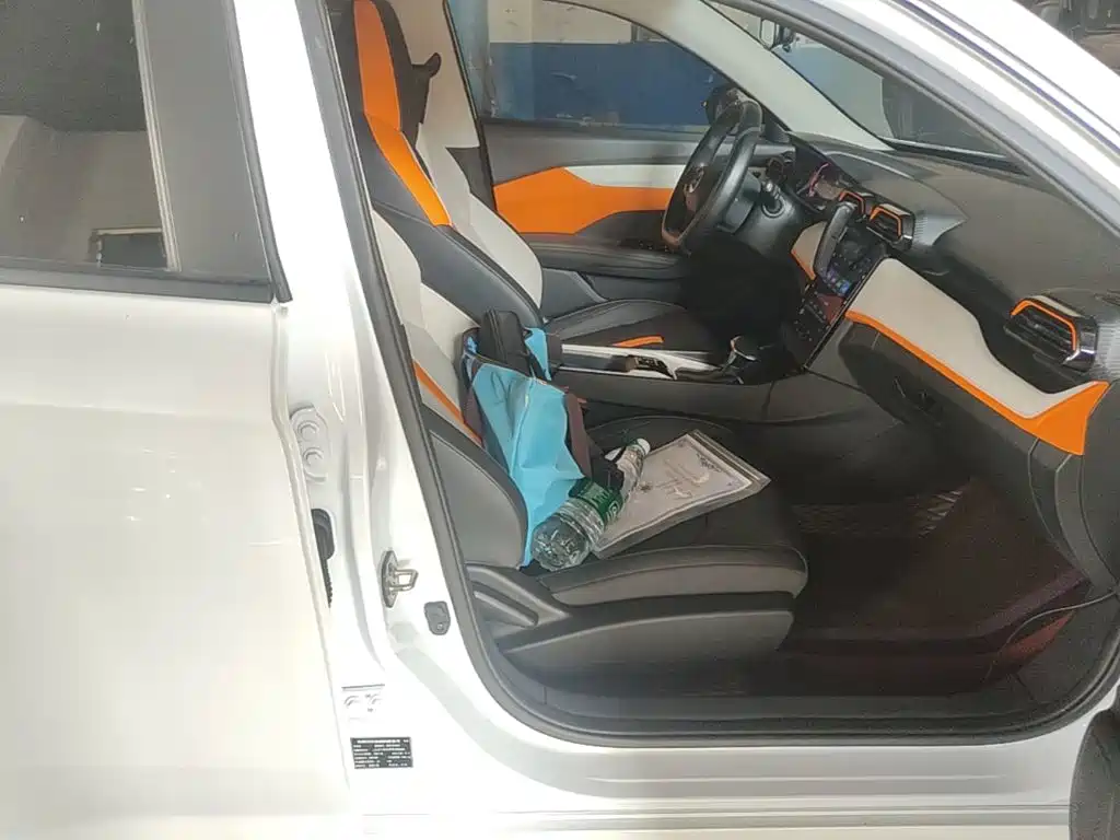 Yixuan 2023 1.5L automatic Honor Edition купить на сайте DeffCars