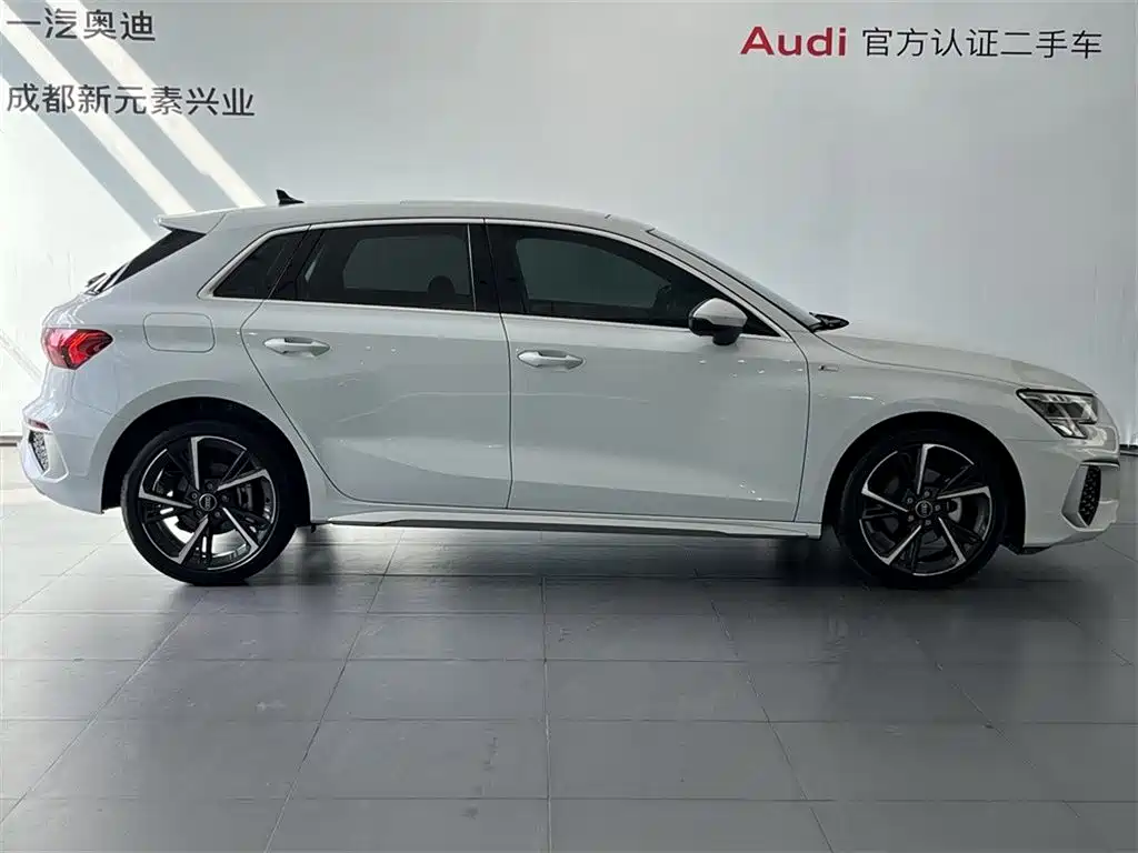 Audi A3 2024 Sportback 35 TFSI stylish and sporty купить на сайте DeffCars