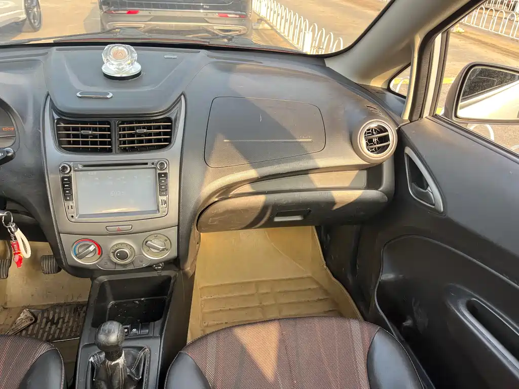 Sail 2013 Sedan 1.2L Manual Fashionable Happy Edition купить на сайте DeffCars