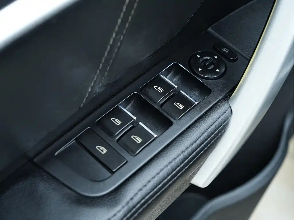 Emgrand 2017 Sedan Million Model 1.5L CVT Luxury Model купить на сайте DeffCars