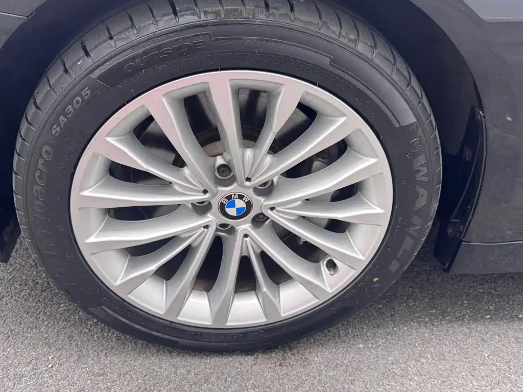 BMW 5 Series 2018 facelift 530Li leading model luxury package купить на сайте DeffCars
